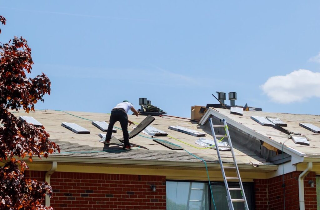 how loud is a roofing job in Utah